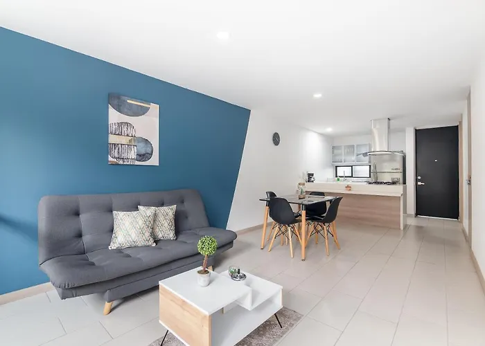 Modern apartment in an exclusive area of Medellín.